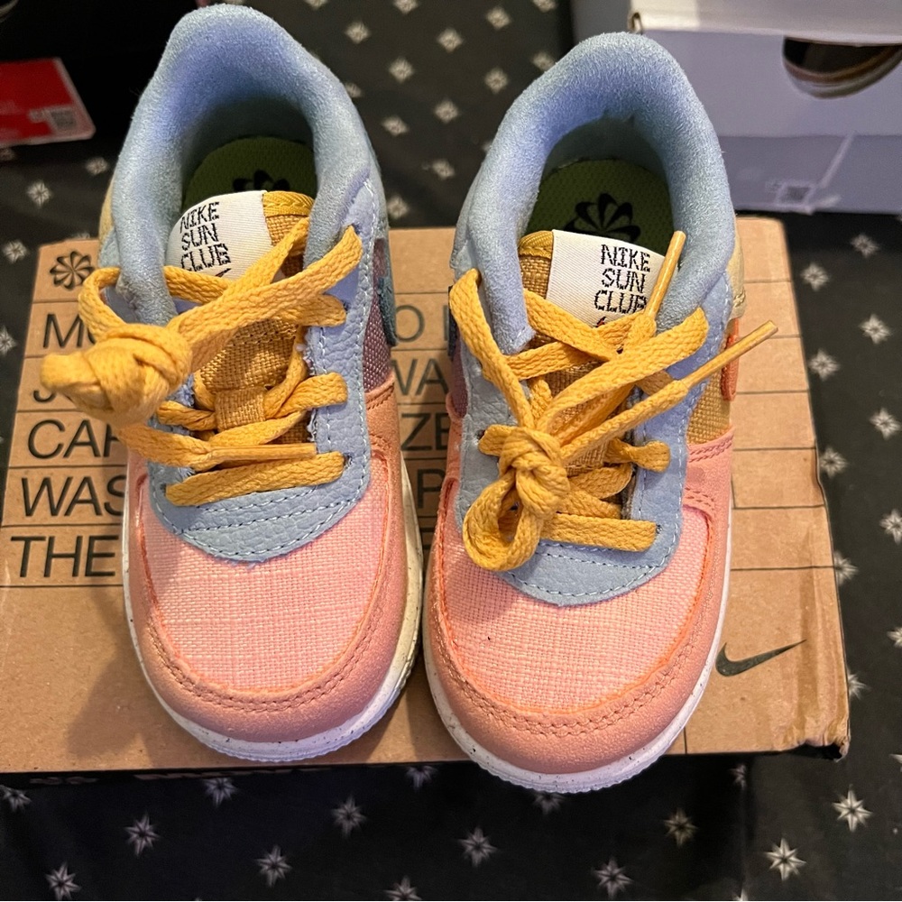 Toddler Nike size 7C